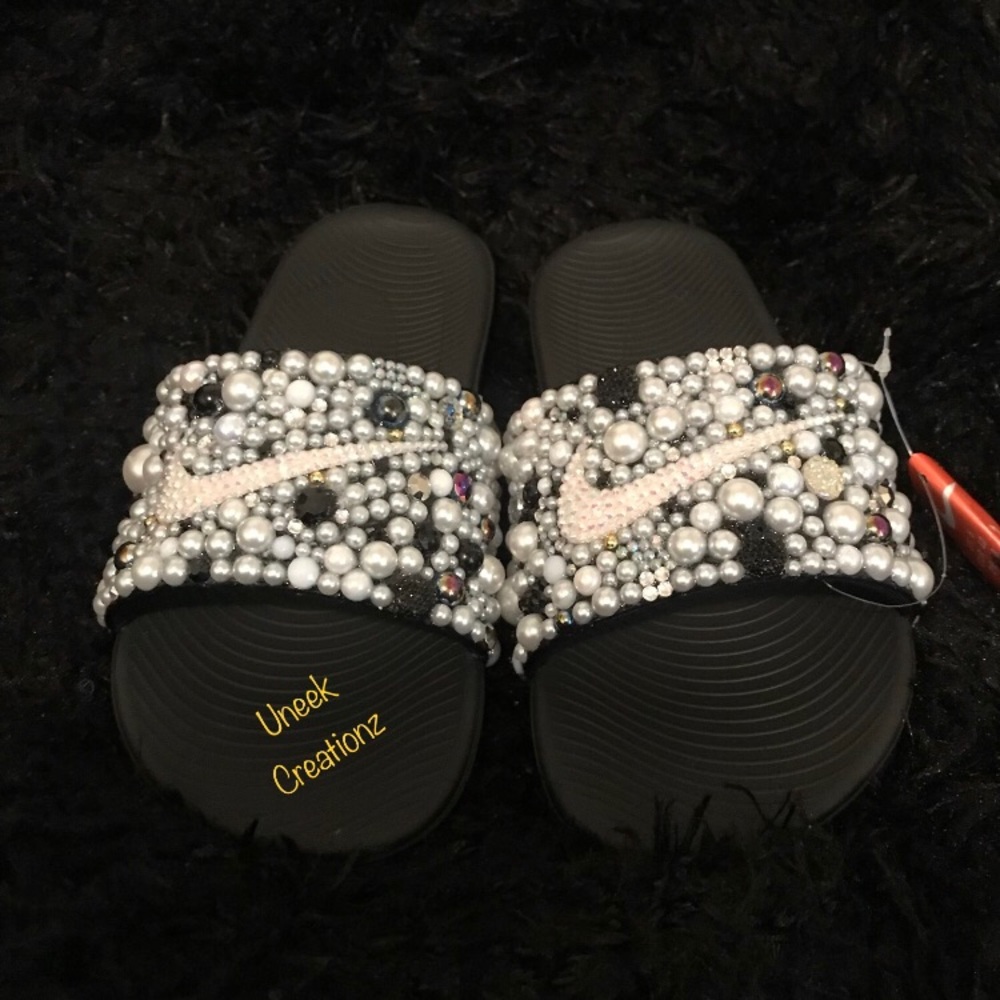Custom Nike slides. - Picture 7 of 8